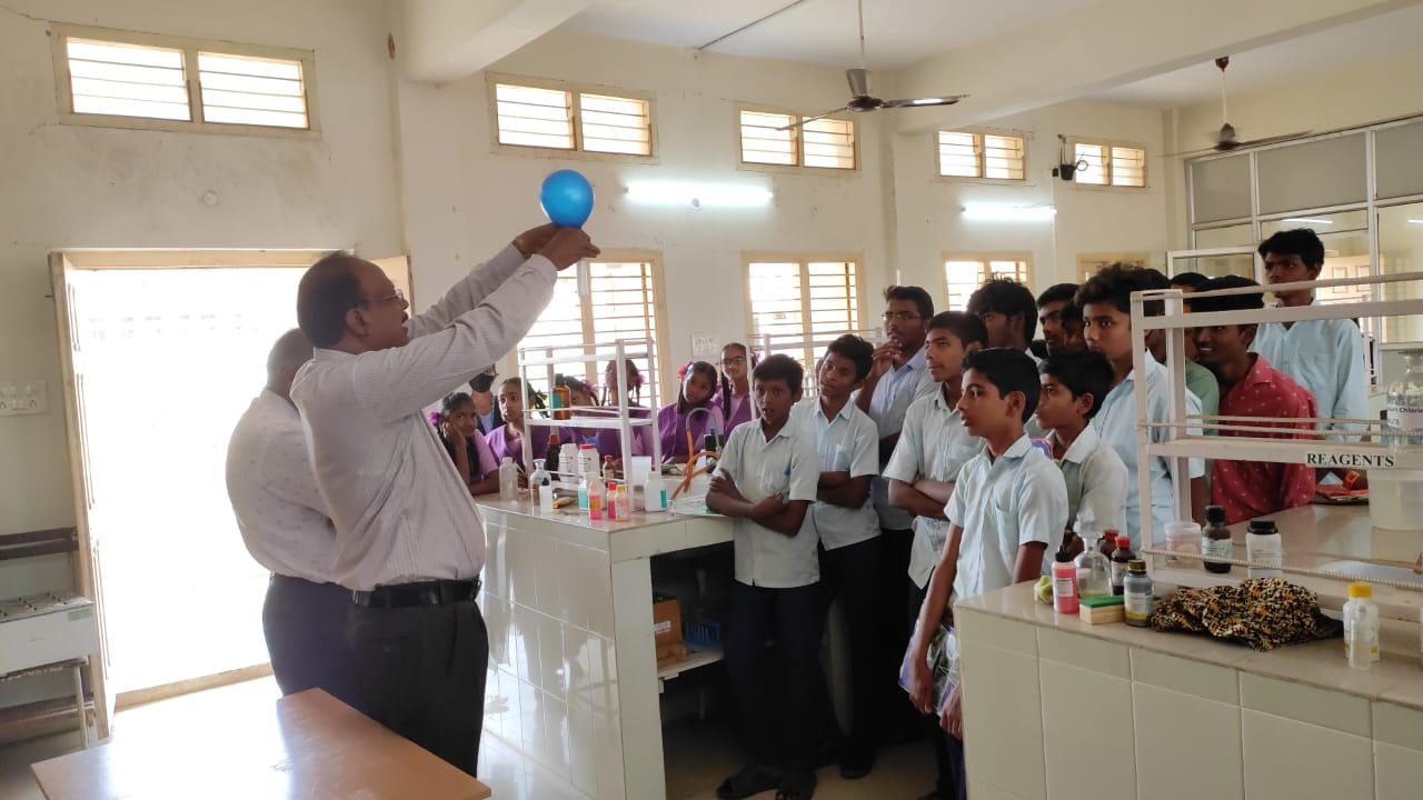 CONDUCTED  SCHOOL TO LAB  The Department of Chemistry of our college conducted 'School to Lab' programme,