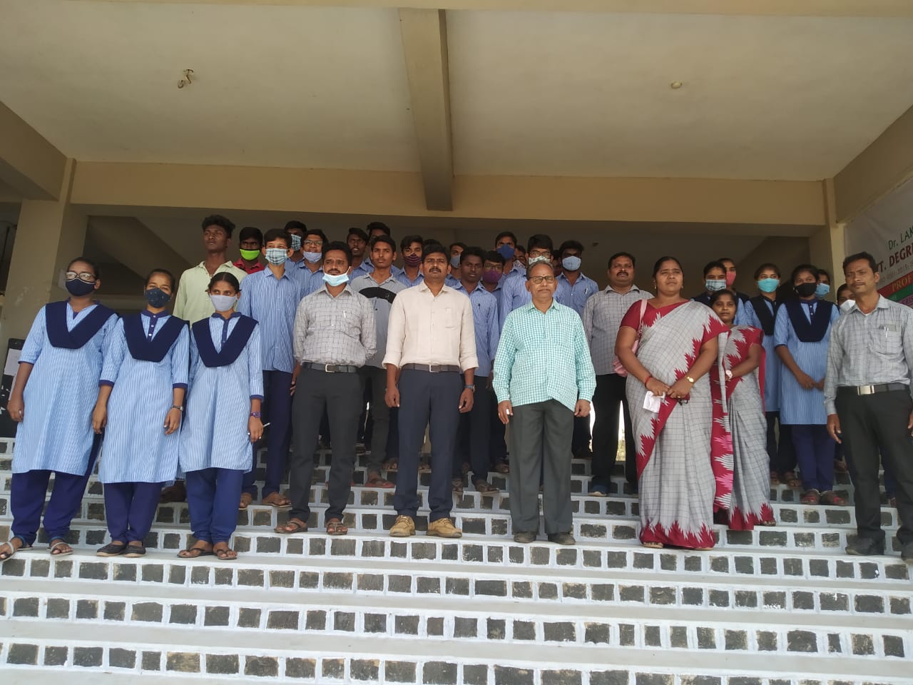 SCHOOL TO LAB PROGRAMME As part of endeavors to enhance admissions, 'School to Lab' programme is conducted for the Intermediate students of Little Flower Junior College, Mylavaram.  62 students of the Junior College are taken to the Chemistry, Physic