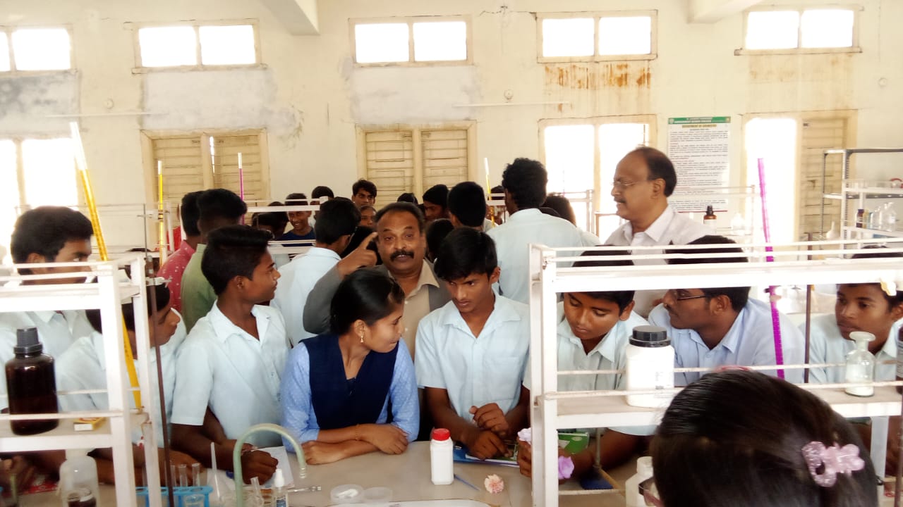 CONDUCTED  SCHOOL TO LAB  The Department of Chemistry of our college conducted 'School to Lab' programme,