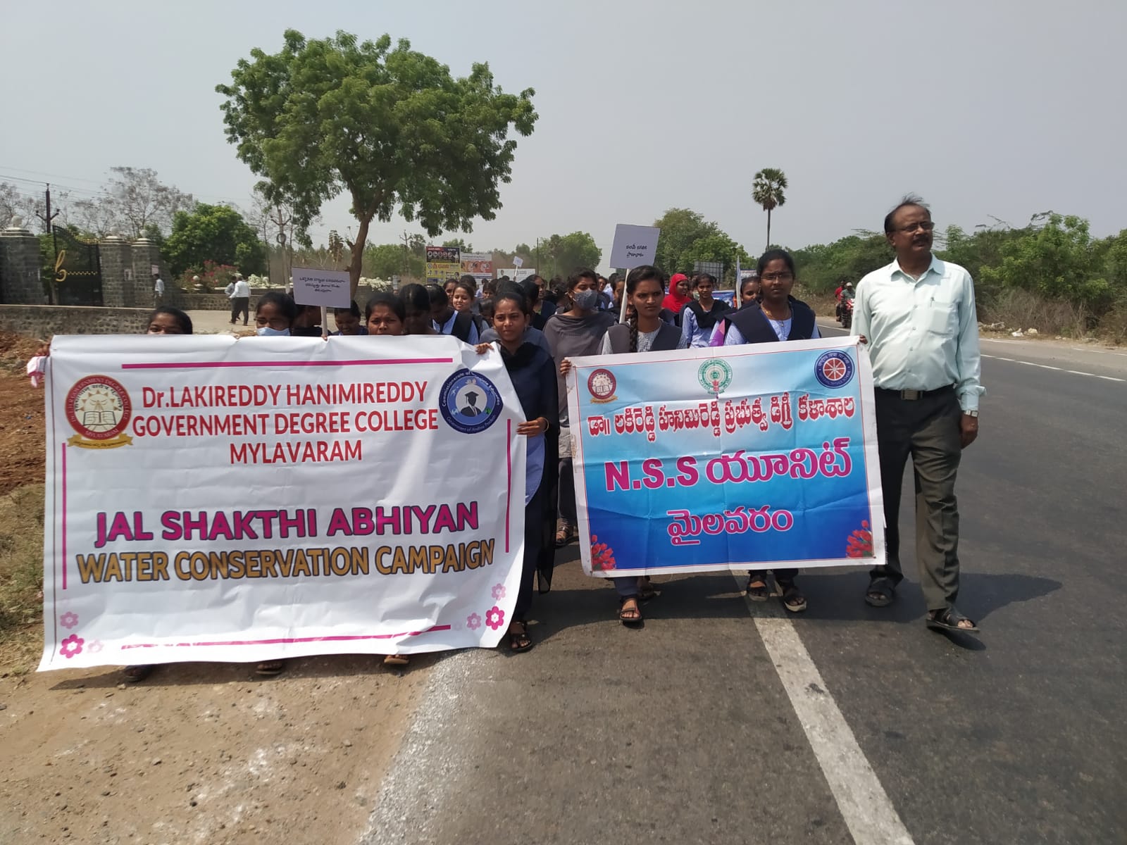 NSS UNIT and RED RIBBON CLUB volunteers took out a Rally and spread awareness on water conservation.