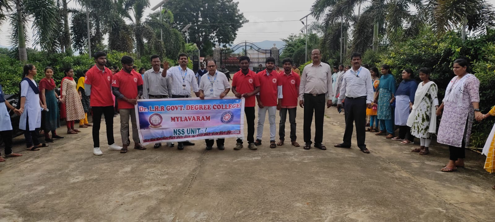 NSS AND YOUTH RED CROSS   NASHA MUKT BHARAT PLEDGE 