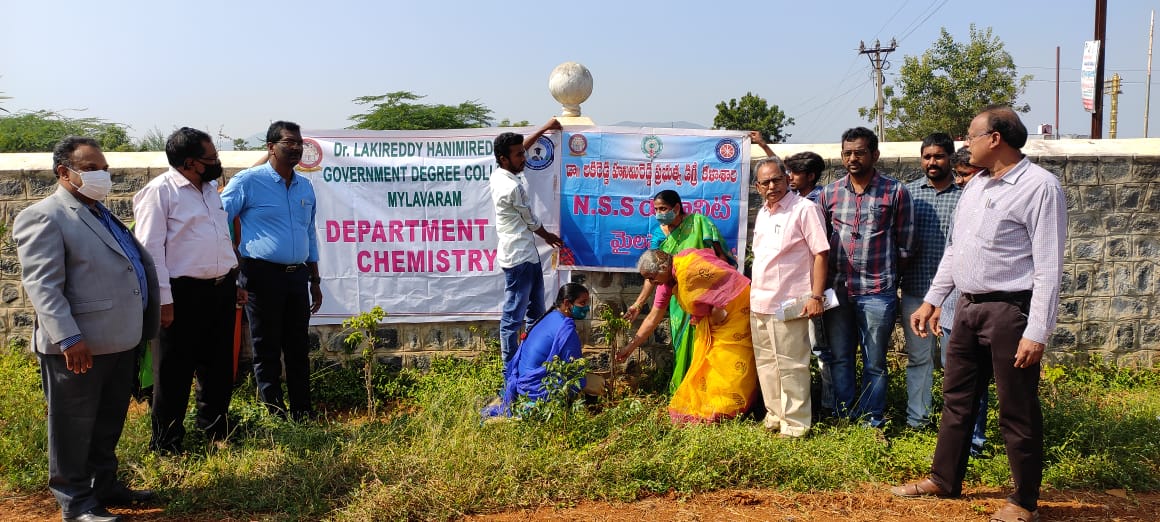Department of Chemistry along with NSS Unit of the college has conducted plantation of saplings on 21/12/2021