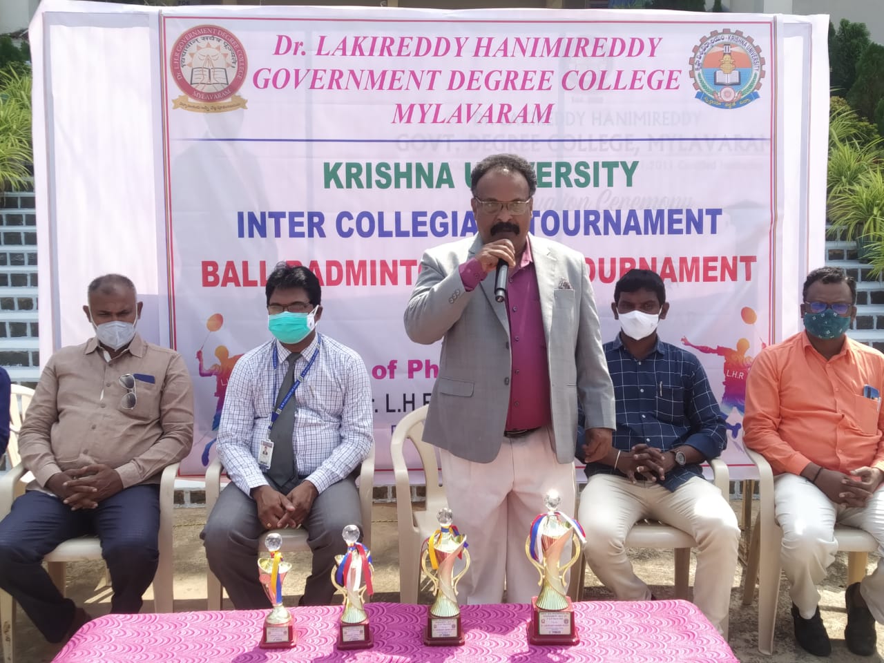 KRISHNA UNIVERSITY INTER-COLLEGIATE BALL BADMINTON TOURNAMENT (Men) The Tournament is hosted by Dr. LHR GDC. 68 Sportspersons and Physical Directors of Affiliate Colleges attended. It will continue till evening tomorrow. The tournament is inaugurat