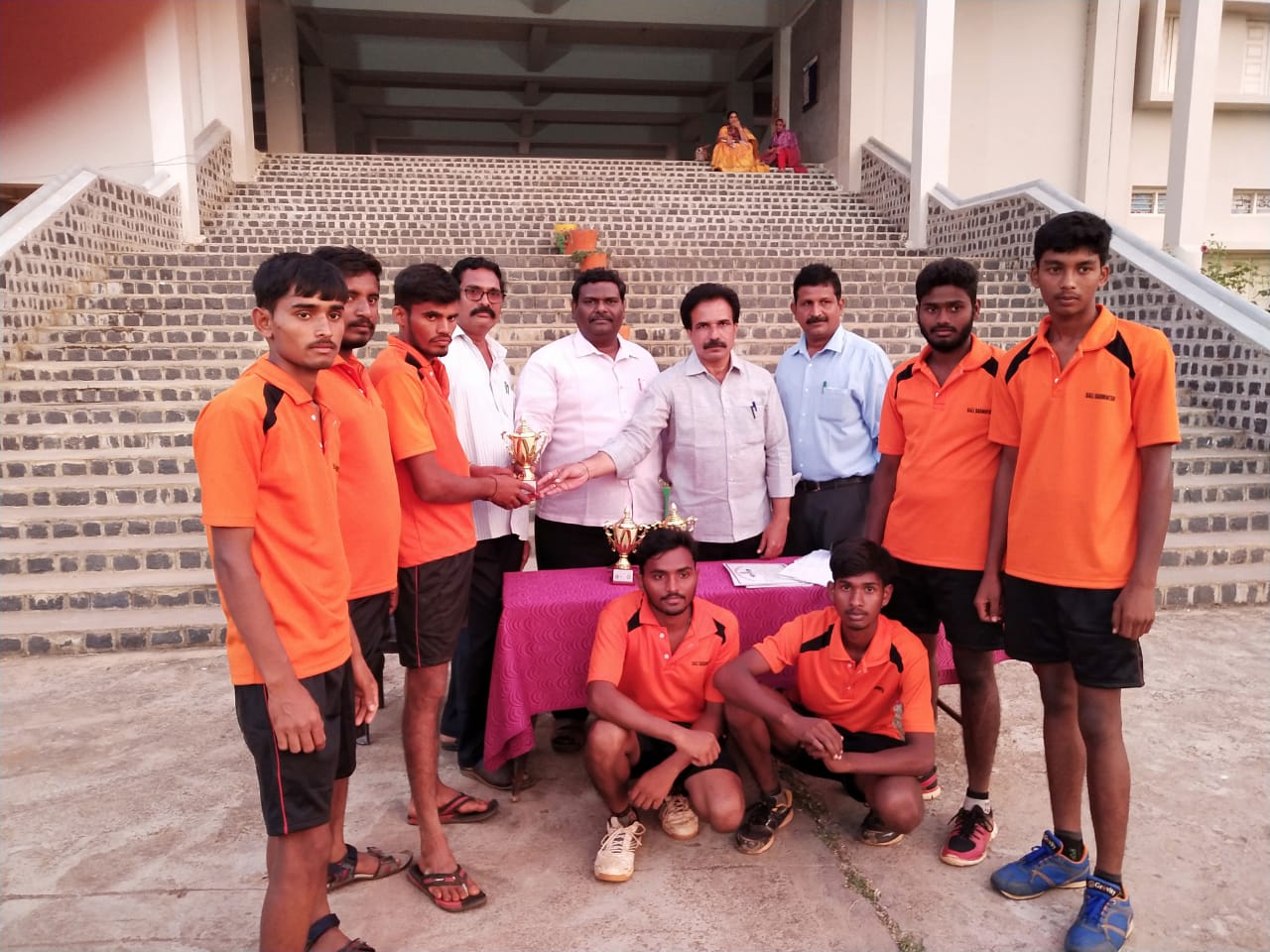 PRIZES DISTRIBUTION