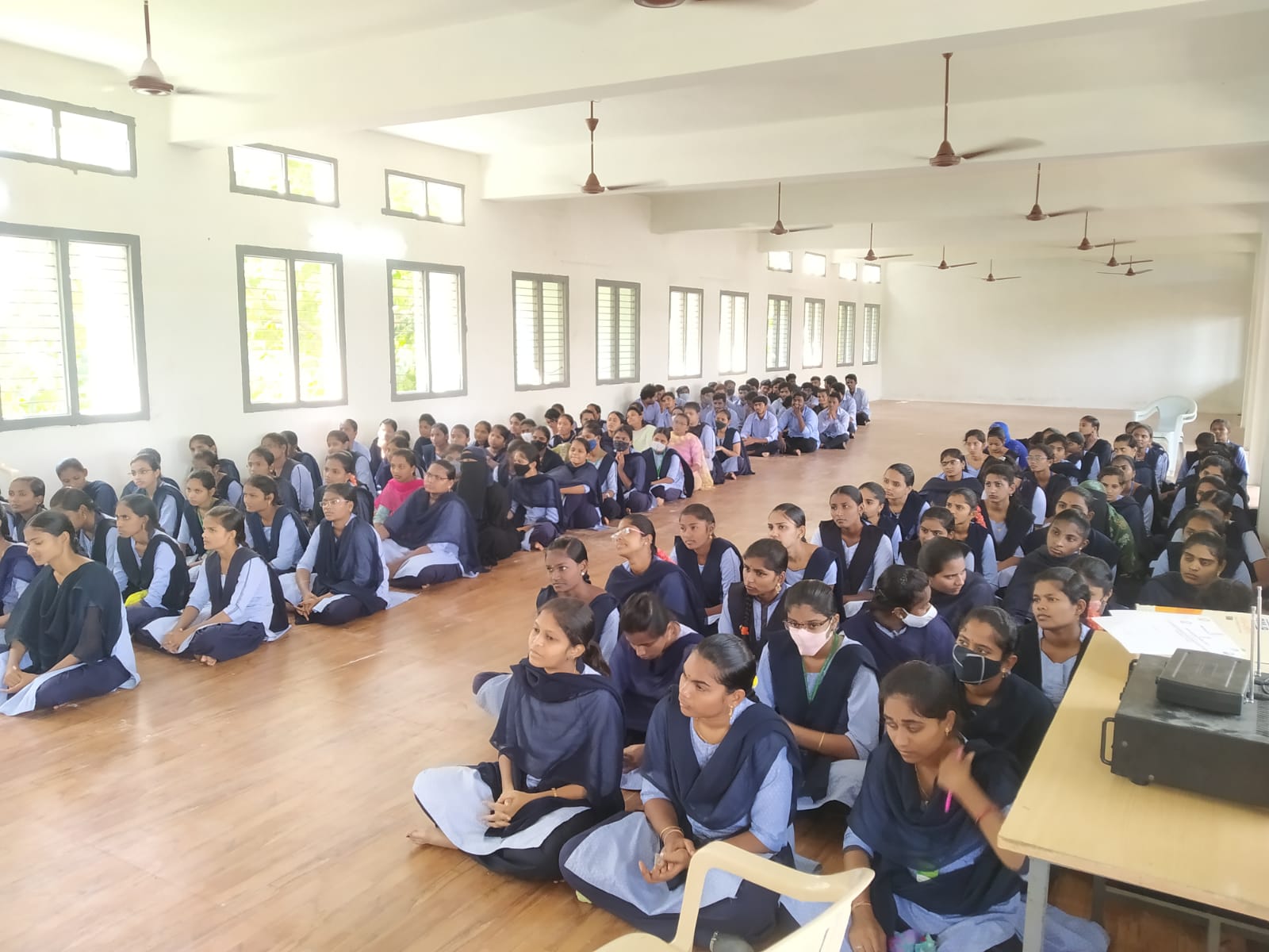 CERTIFICATE COURSE IN TELUGU DTP STARTED Respected Sir, Today, Dept. of Telugu of our college started "Certificate Course in Telugu DTP". Sri K. Jayaraj, Bureau Chief of 10TV News Channel launched the course. He distributed certificates to the st