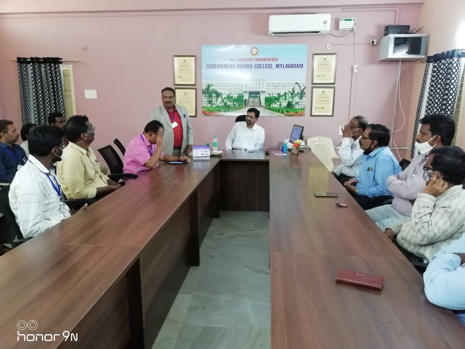 VISIT OF JOINT DIRECTOR Dr. DAVID KUMAR Dr. David Kumar Swamy, Joint Director of Collegiate Education visited Dr. LHR GDC on 26-03-2022. He inaugurated the Computer Lab, Digital Lab and Rural Innovation Center. Dr. Lakireddy Hanimireddy garu don