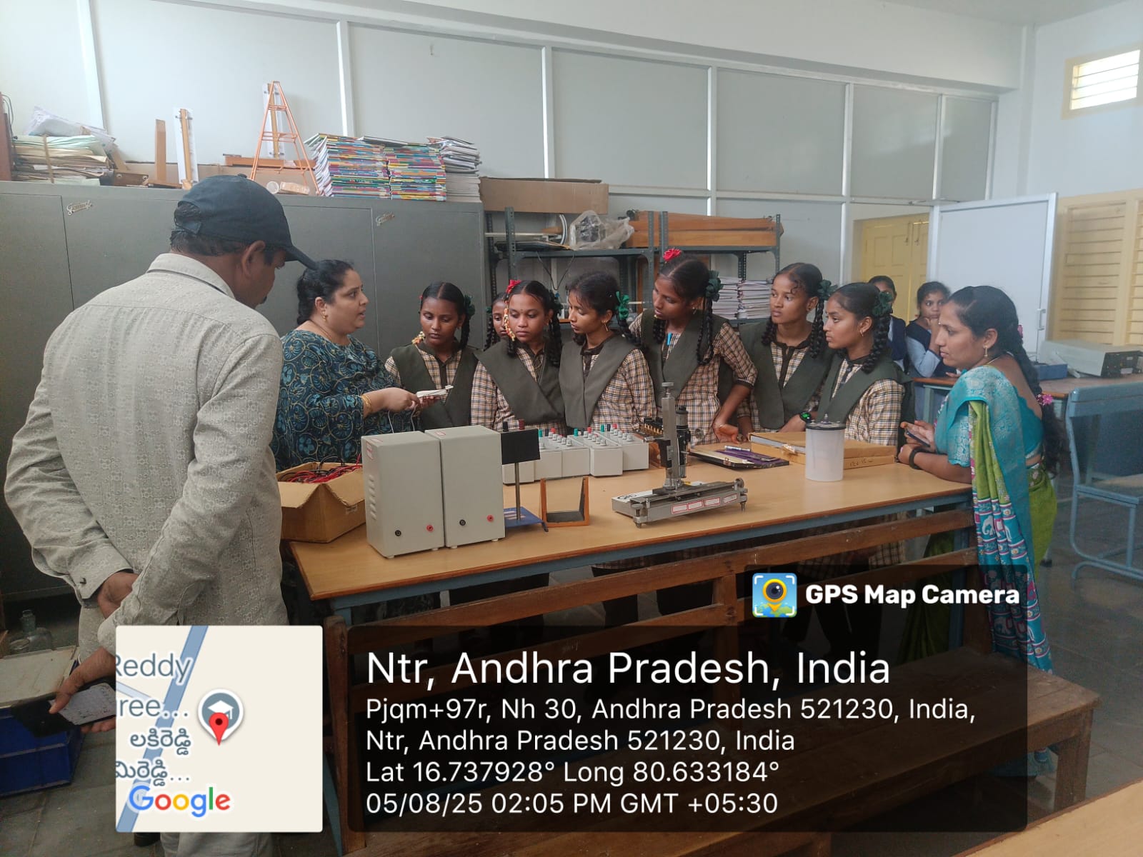 DEPTS. OF CHEMISTRY, BOTANY, ZOOLOGY, PHYSICS AND COMPUTER SCIENCE SCHOOL TO LAB PROGRAMME ON 05-08-2025